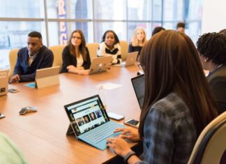 Kiedy wygasa umowa o pracę? Kiedy wygasa umowa o pracę?