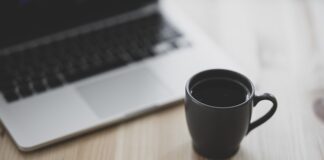 Ile godzin dziennie można pracować przy komputerze?