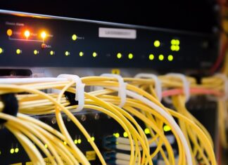 Czy router zapamiętuje strony?