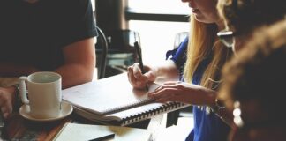 Jak ściągać na Teams?