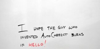 Jak ustawić autokorektę w telefonie?