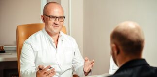 Czy psychoterapeuta wystawia rachunek?