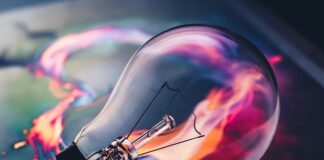 Kto ma uprawnienia do prowadzenia rewalidacji z uczniem z autyzmem?